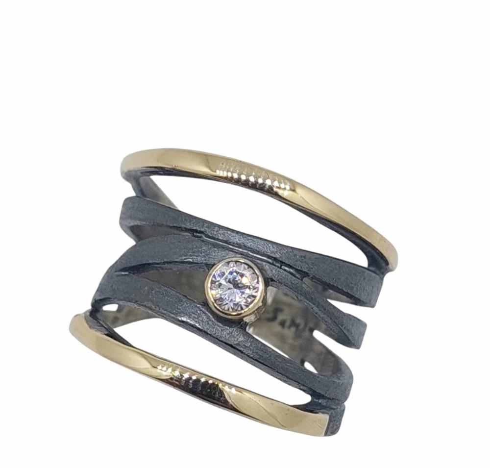 Black silver,hannað og smiðað á Islandi af Montoro Gullsmiði.