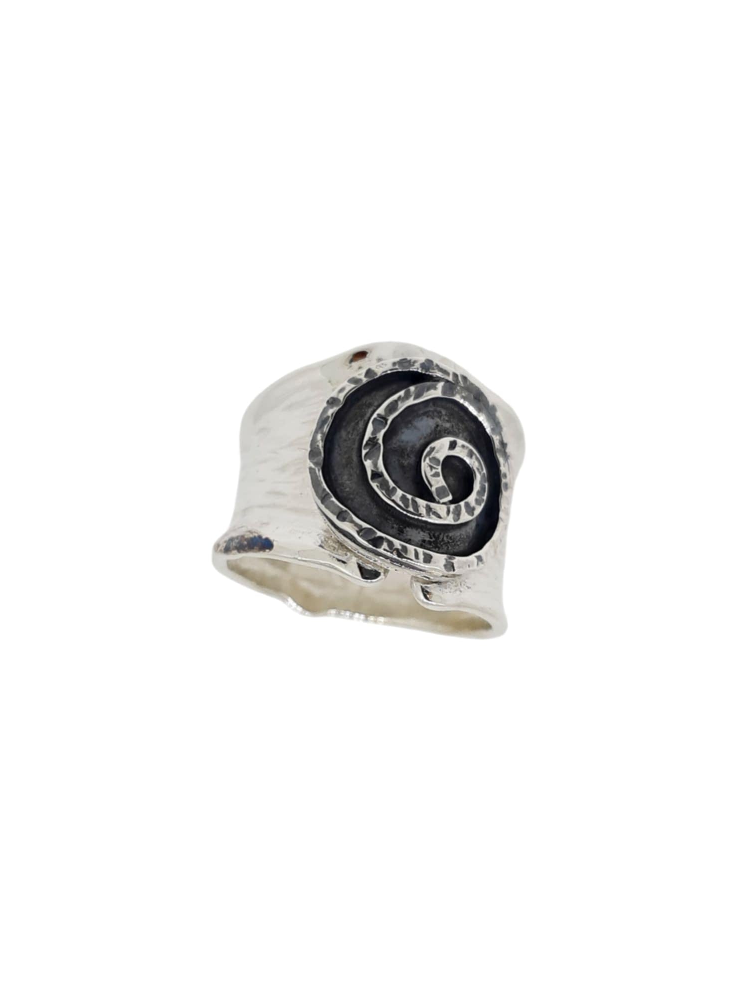 Stormur silver ring,hannað og smiðað á Islandi af Montoro Gullsmiði.