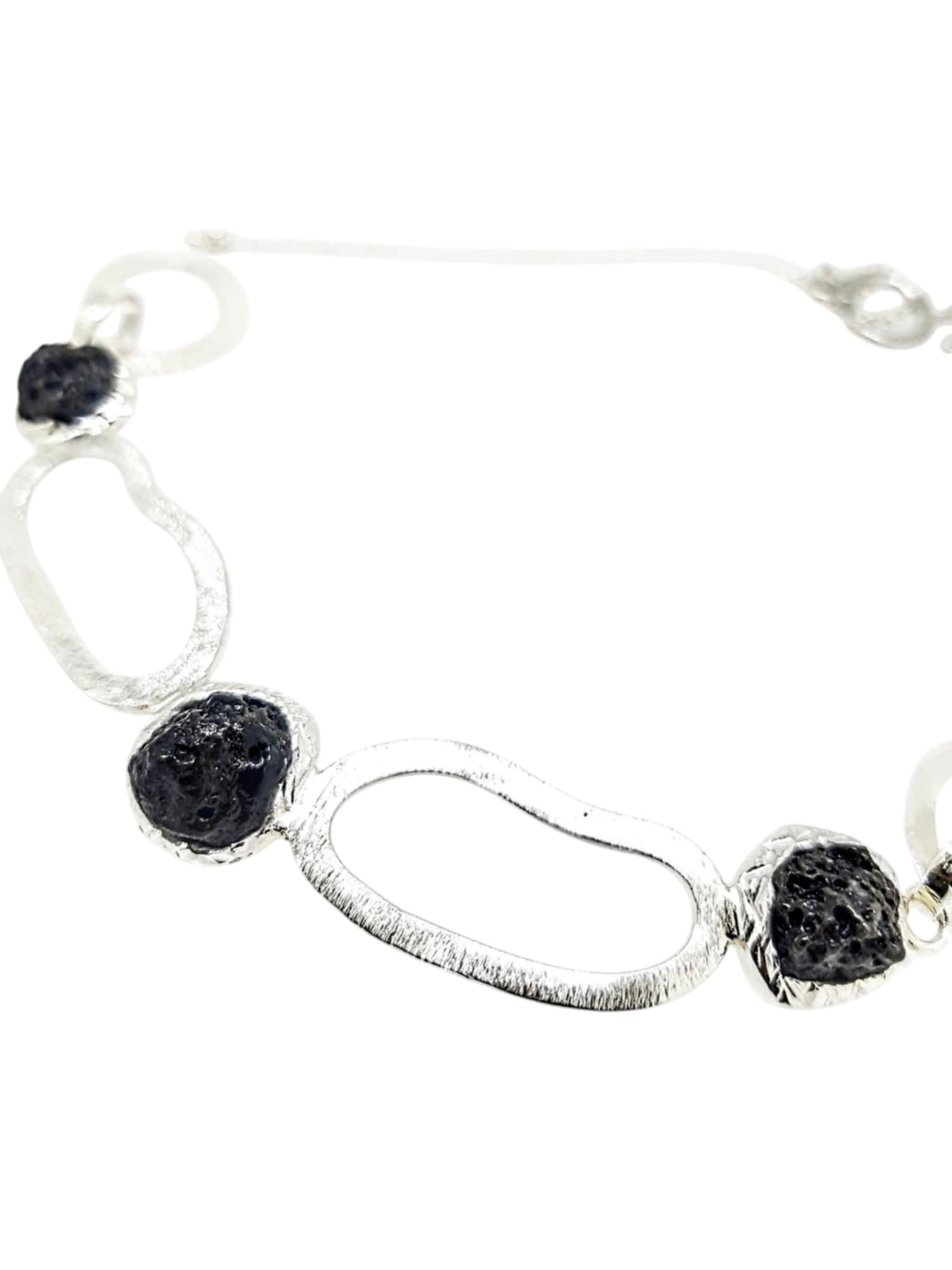 Hverfjall necklace & Lava.hannað og smiðað á Islandi af Montoro Gullsmiði.