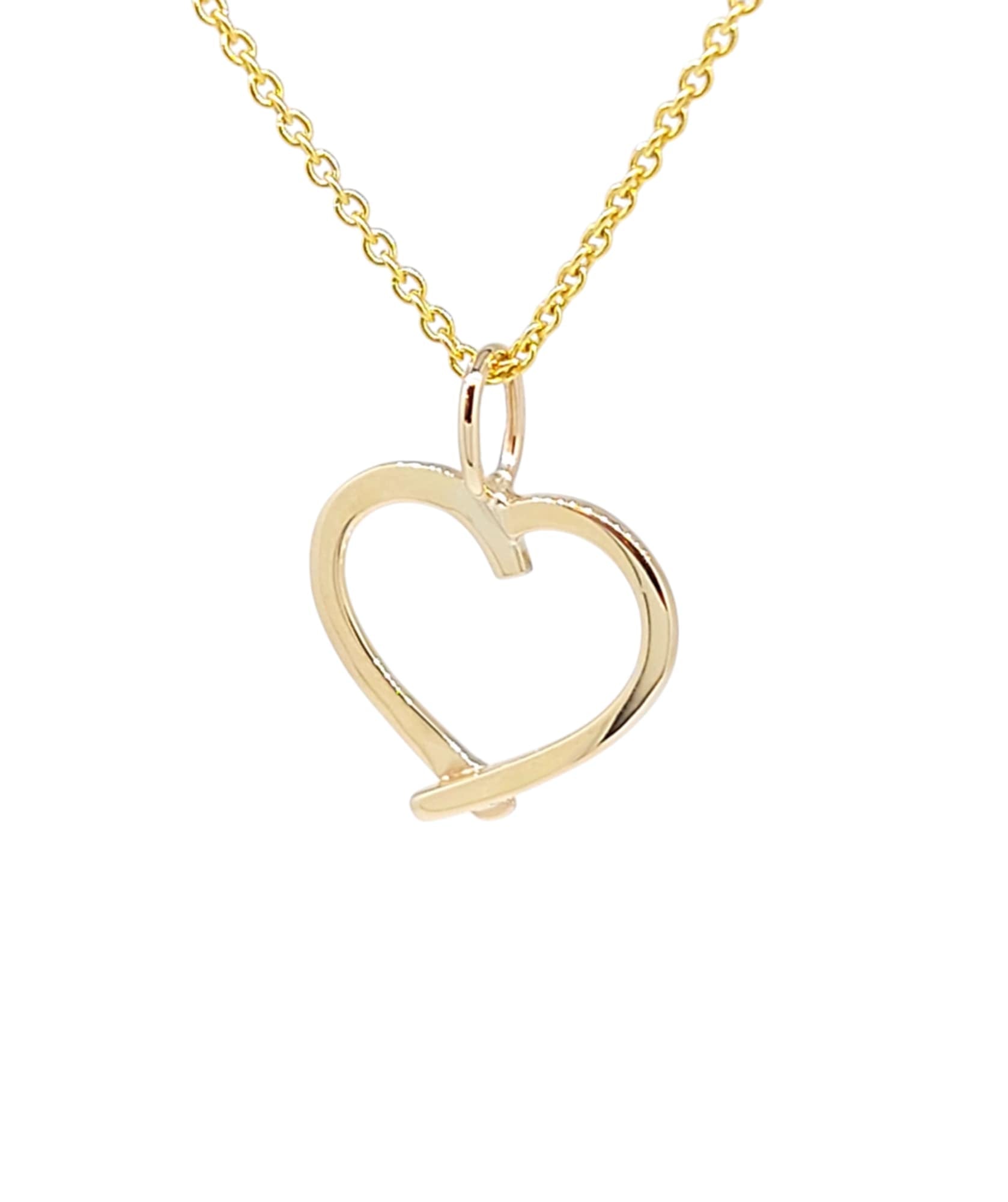 golden heart,hannað og smiðað á Islandi af Montoro Gullsmiði.