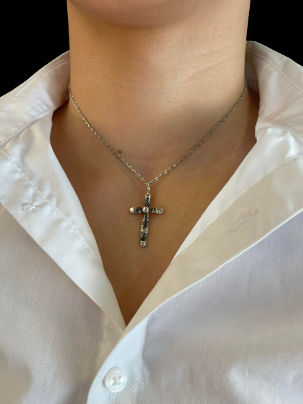 Oxidized cross,,hannað og smiðað á Islandi af Montoro Gullsmiði.